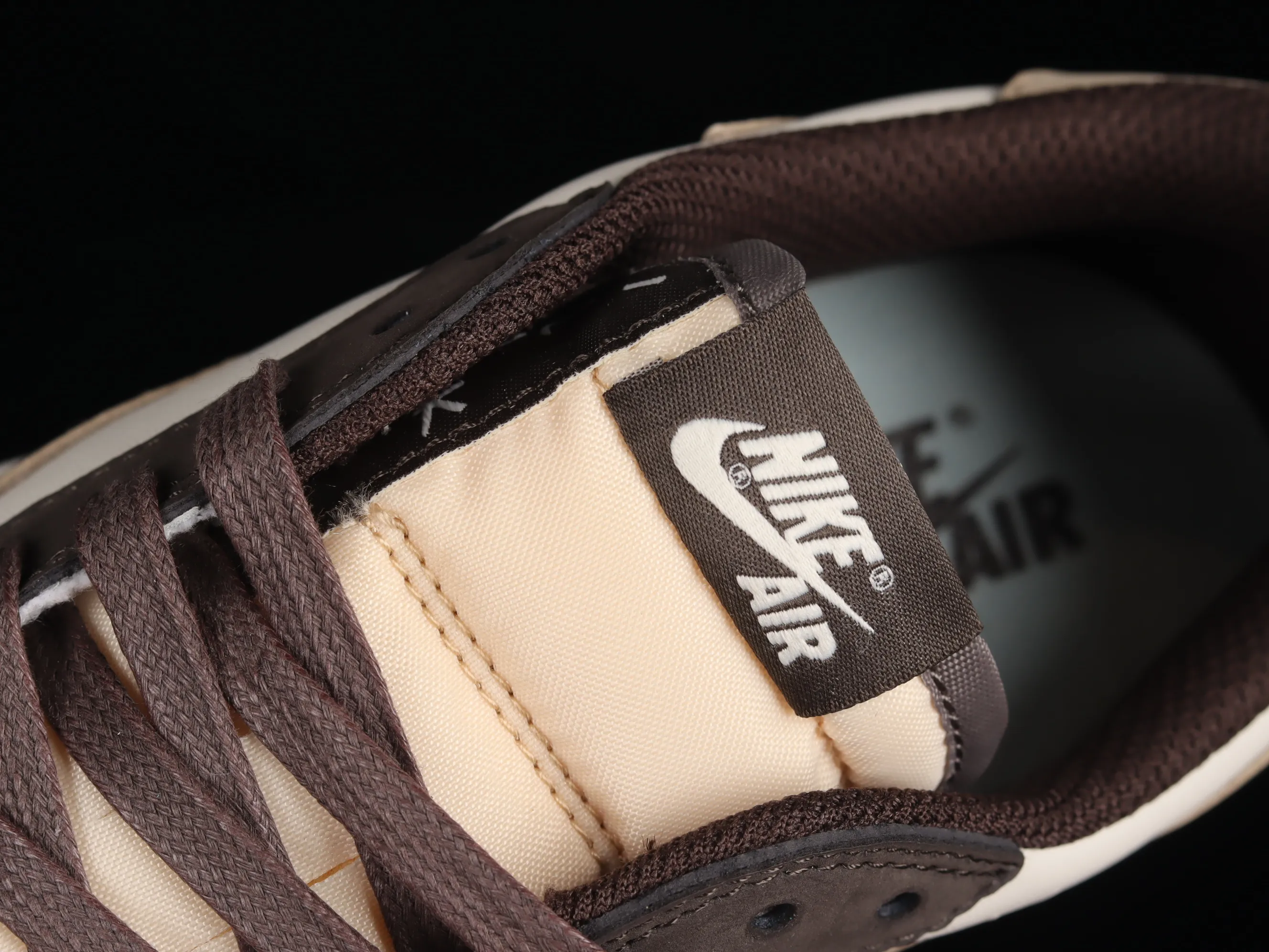 All Categories Air Jordan Jordan Series Basketball Shoes Air Jordan 1 Low Travis Scott x Air Jordan 1 Low OG AJ1 Joe 1 Reversed Overhook Joint Style Casual Sports Basketball Shoes DM7866-666